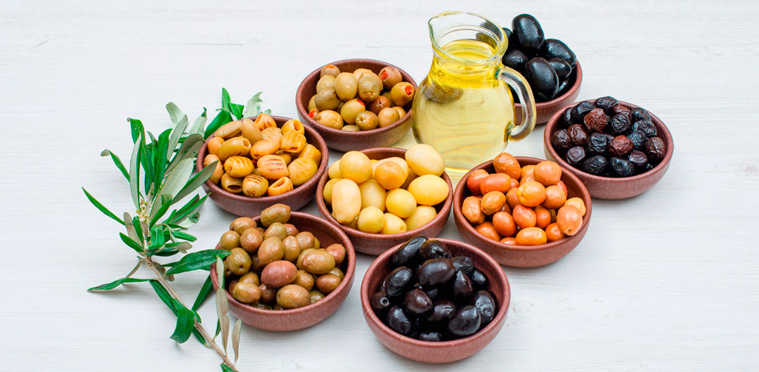 Lee más sobre el artículo Variedades de aceitunas en España: ¿cuántas hay y qué aceites producen?